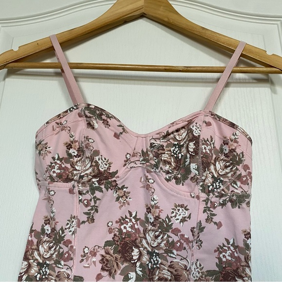 Aritzia Talula Pink Bustier Floral Tank Top Size S - Picture 2 of 10